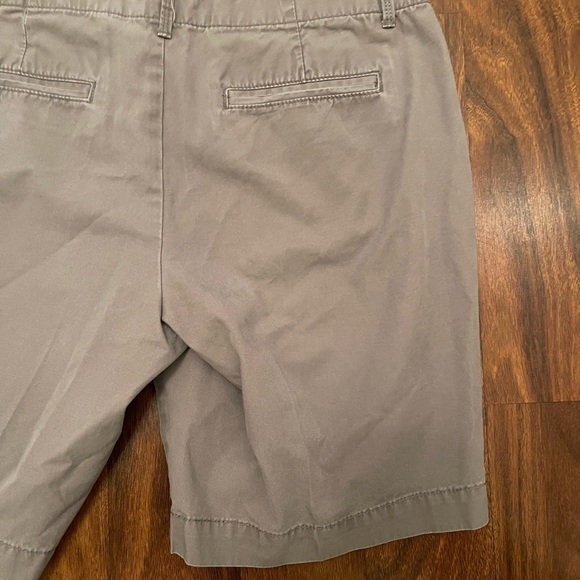 𝅺gap Hadley shorts size 8 - Picture 8 of 9
